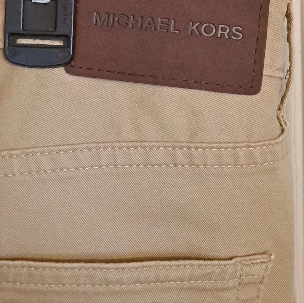 Michael Kors Tailored Classic Fit Tan Pants Size 34/32 Khaki Chino Pants Cotton